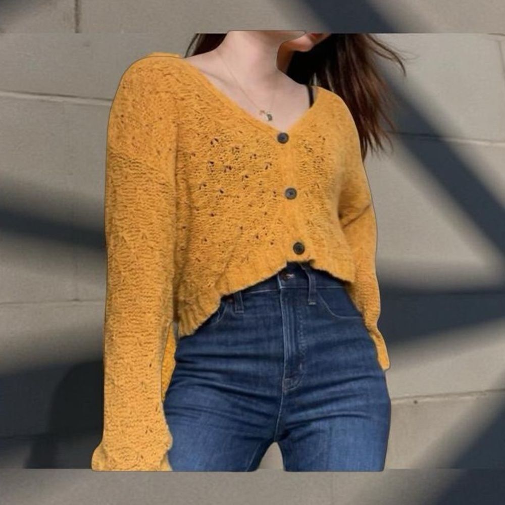 American Eagle Outfitters Mustard Yellow V Neck Three Button Cardigan Size XS